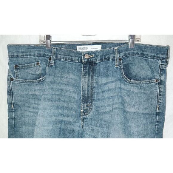Levi's Signature Men's S61 Relaxed Jeans Size 40x32 PLEASE SEE MEASUREMENTS! - Picture 3 of 9